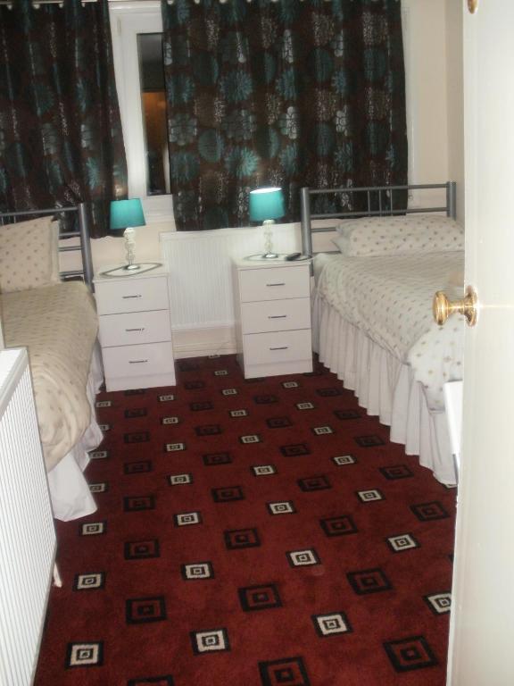 London Heathrow Guesthouse Хилингдън Стая снимка
